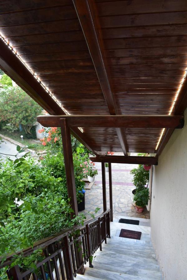 Апартаменты Gardenos Mamas Reas Виталадес Экстерьер фото