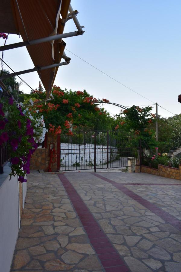 Апартаменты Gardenos Mamas Reas Виталадес Экстерьер фото